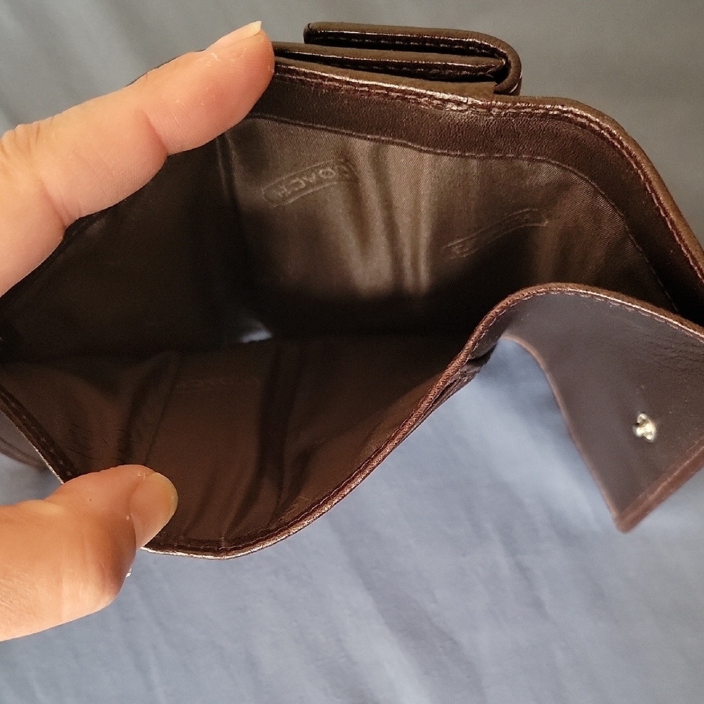 Coach Tan and Brown Signature Wallet - Picture 3 of 5
